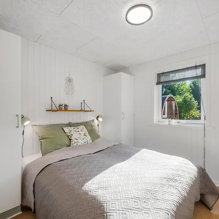 Newly Renovated With Outdoor And Outdoor Sauna By The Fjord Hébergement de vacances