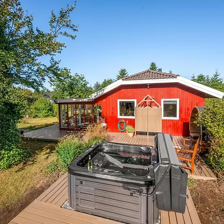 Newly Renovated With Outdoor And Outdoor Sauna By The Fjord Skjern